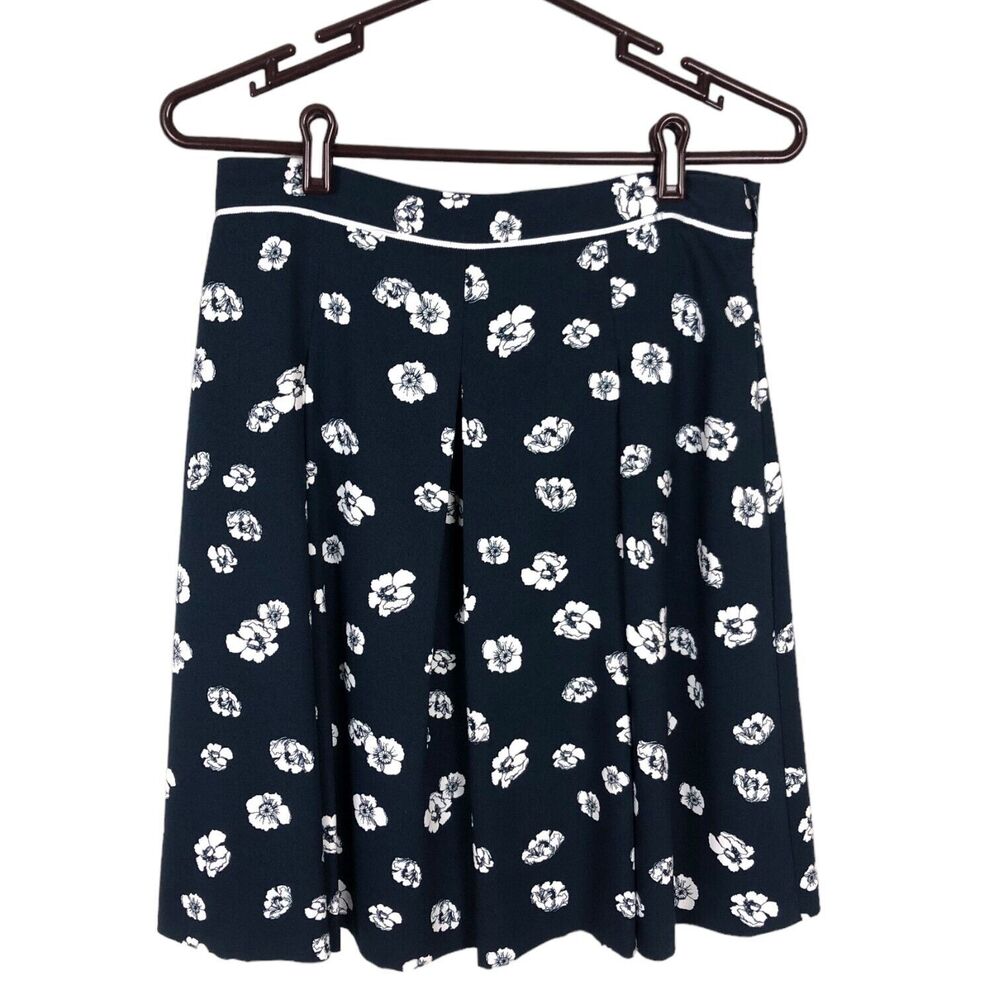 Brooks Brothers White Navy Blue Floral Pleated Skirt women's Size 4
